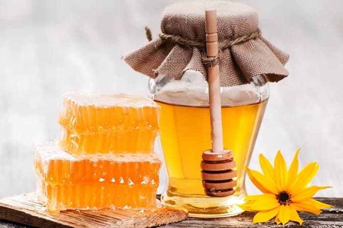 نگهداری-از-عسل-در-یخچال-صحیح-یا-غلط